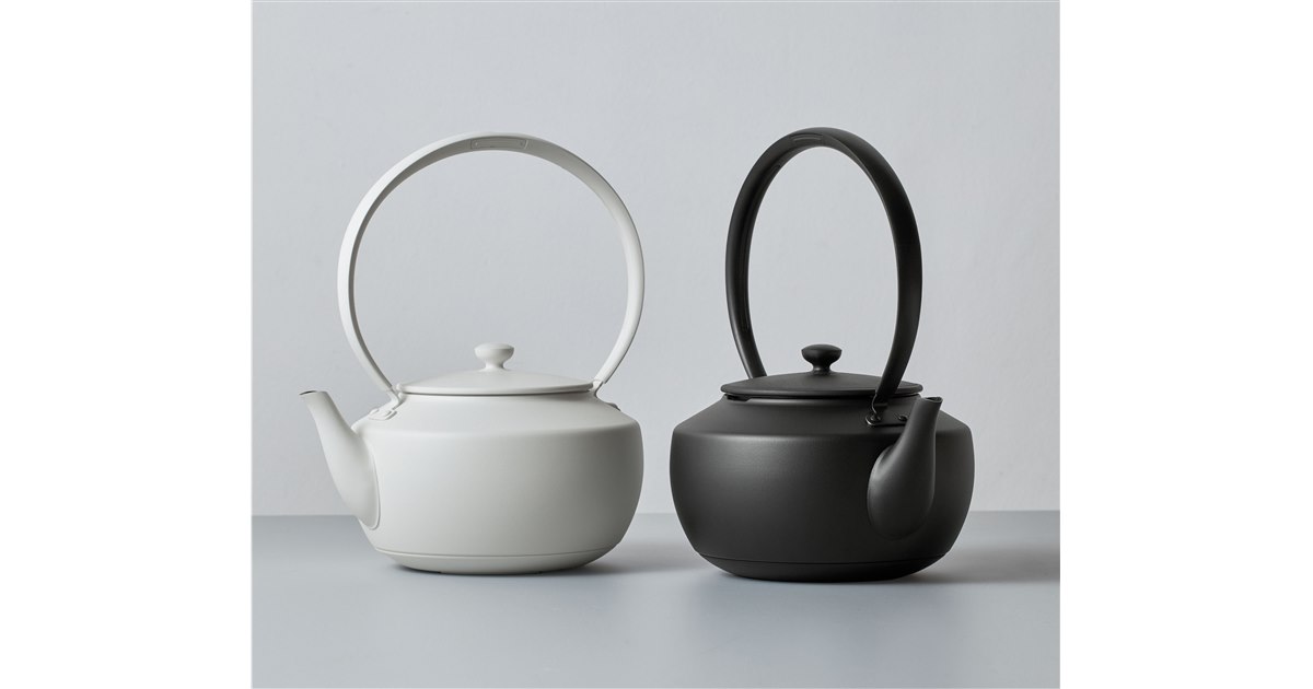 バルミューダ、やかんのようなデザインの電気ケトル「MoonKettle