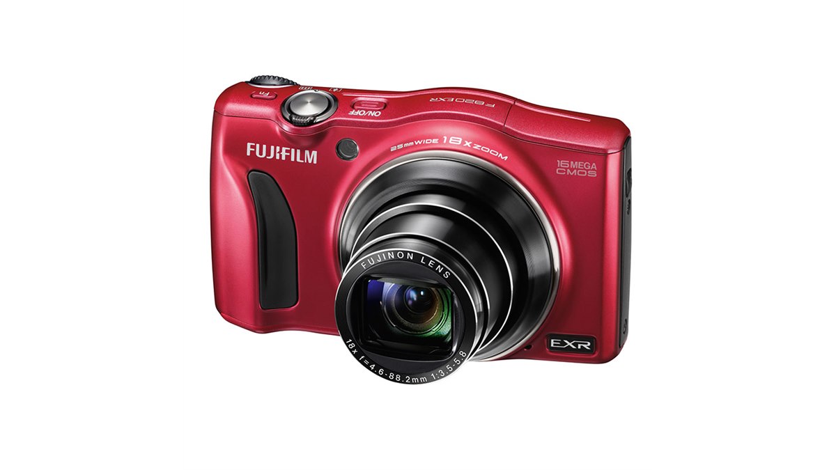 富士フイルム、0.21秒AFを実現した光学18倍ズームの「FinePix F820EXR