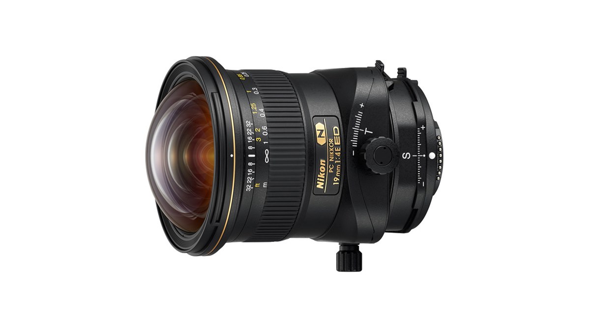 ニコン、建築物撮影に適した焦点距離19mmの超広角PCレンズ - 価格.com