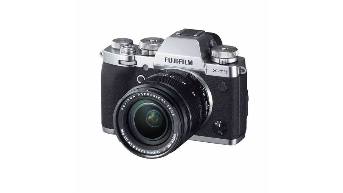 富士フイルム、新開発のセンサーとエンジンを搭載したミラーレスカメラ
