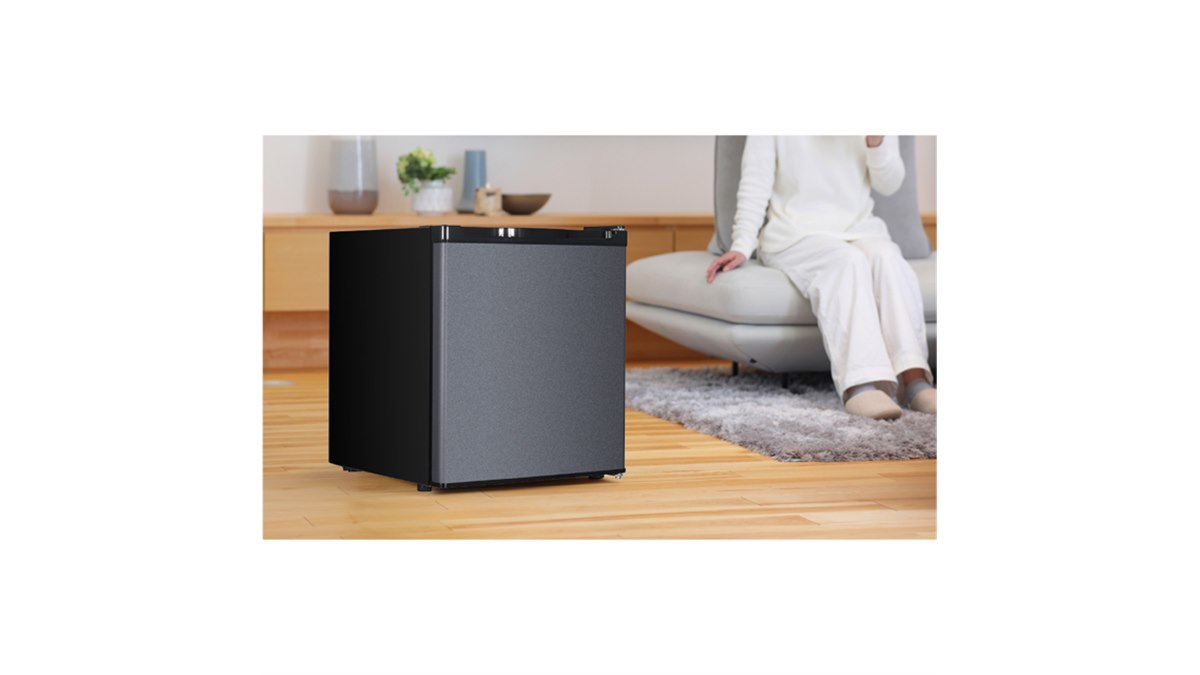 MAXZEN、容量33Lの1ドア冷凍庫と容量47Lの1ドア冷蔵庫に新色「グレー