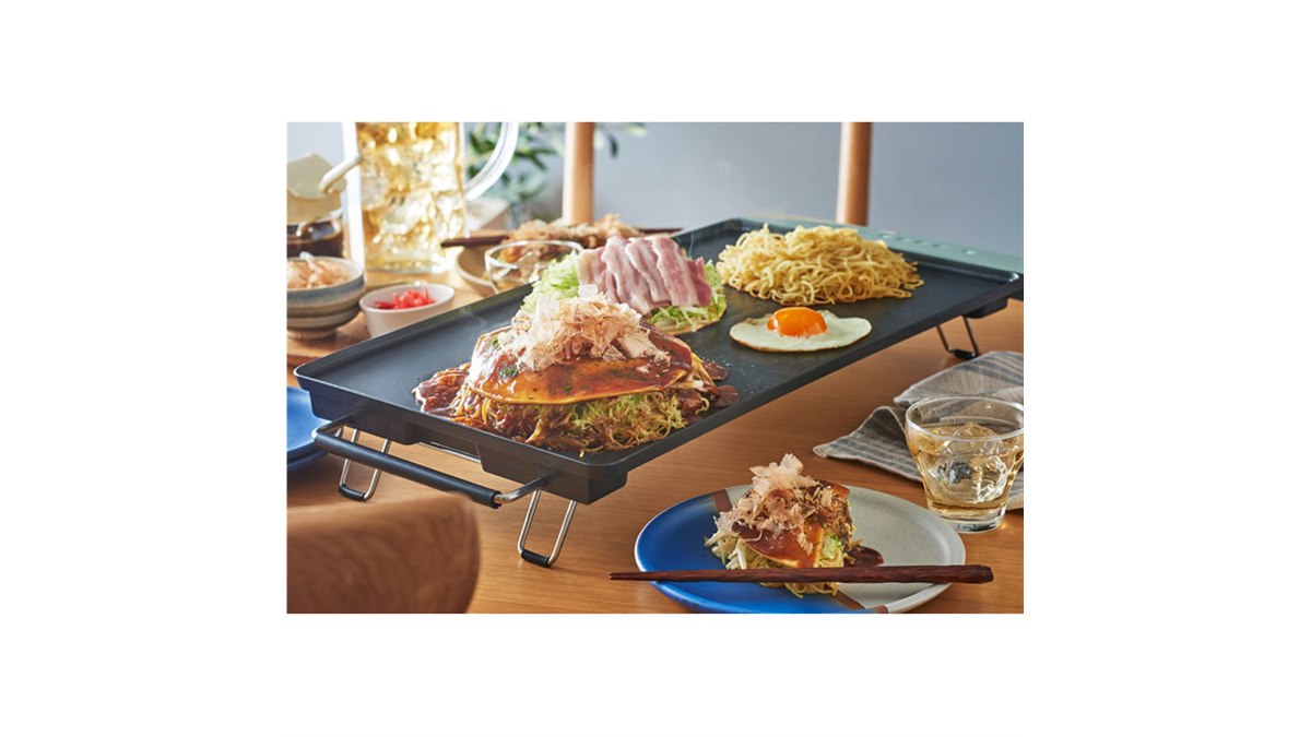 厚さ約3cmにたたんで収納できる「Toffy スリムグリルプレート」が本日6