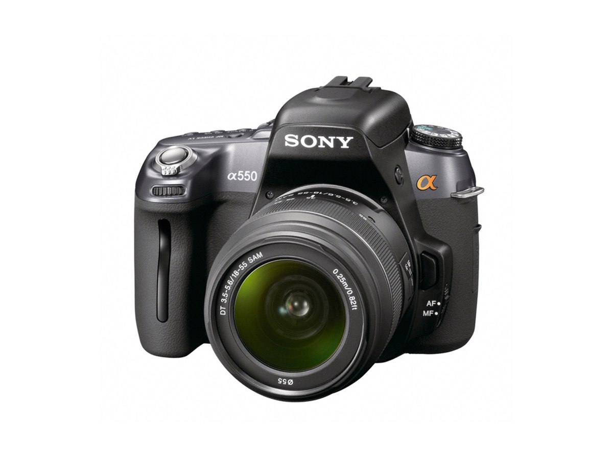 ソニー、新機能満載のデジタル一眼レフ「α550」 - 価格.com
