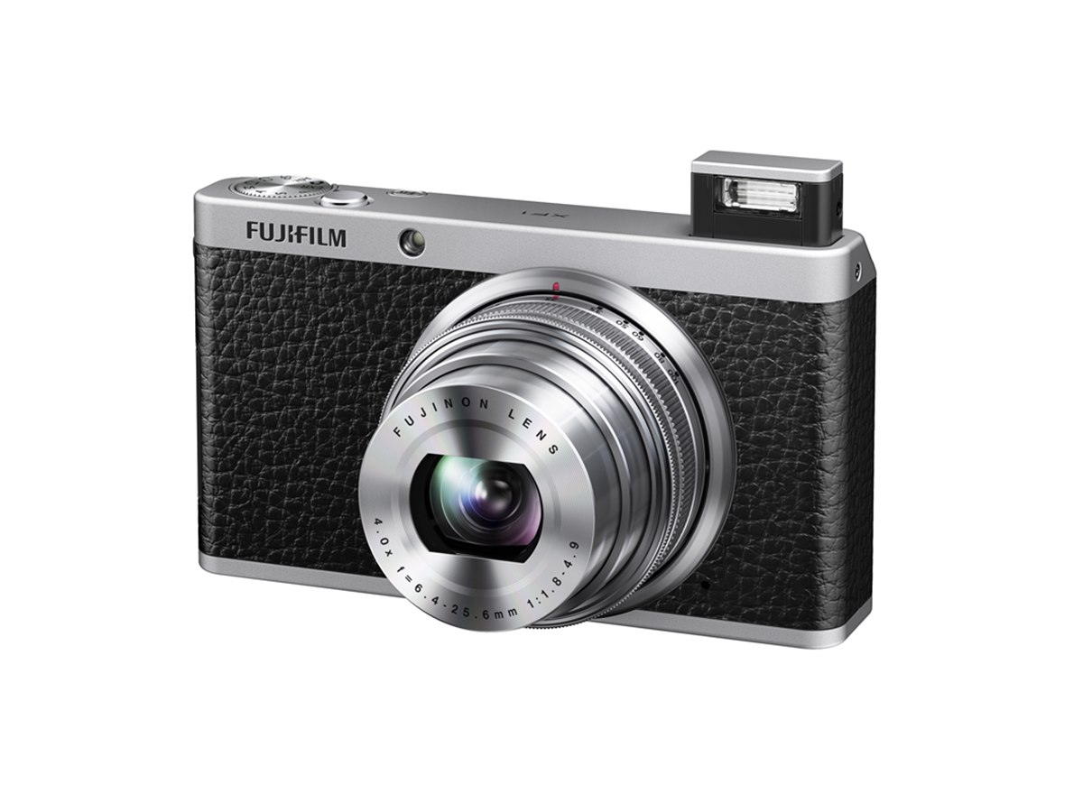 富士フイルム、高級コンデジ「X」シリーズ新モデル「FUJIFILM XF1