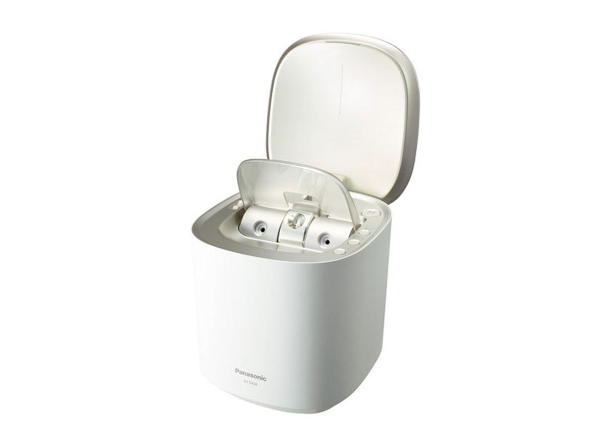 パナソニック、化粧水ミスト機能を新搭載した「スチーマー ナノケア