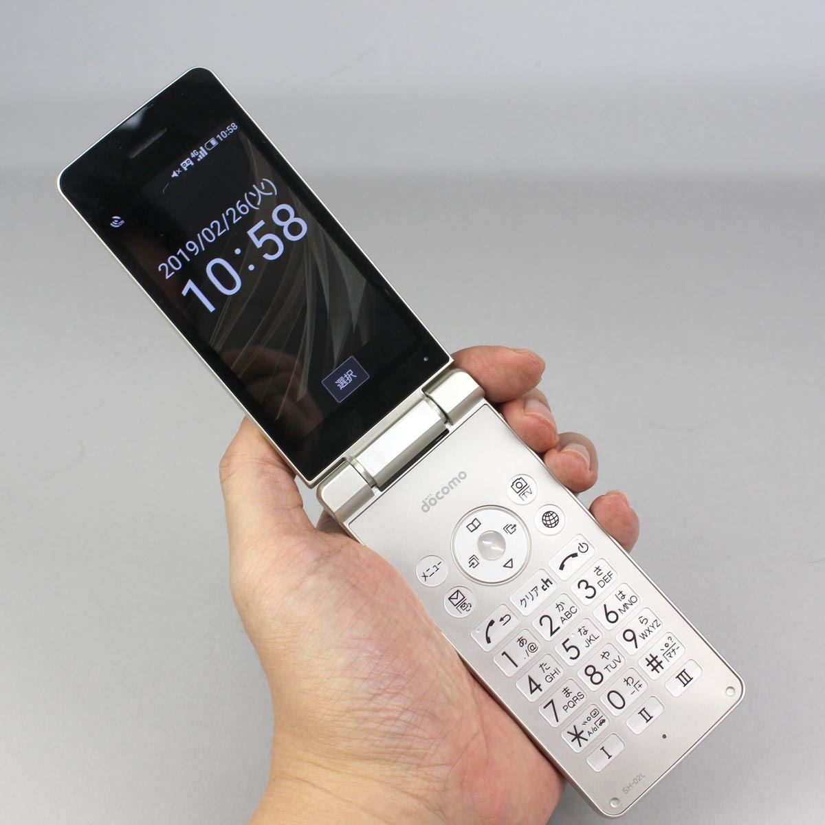 ドコモの新型ガラケー「AQUOS ケータイSH-02L」レビュー - 価格.com