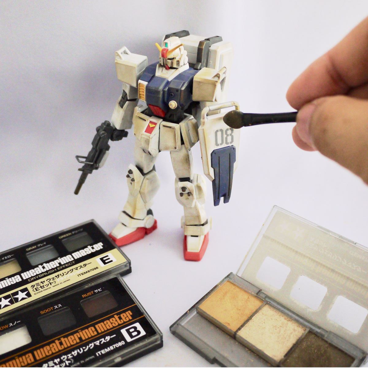 ガンプラのリアル感アップ！ “汚し塗装”が簡単にできるタミヤの神