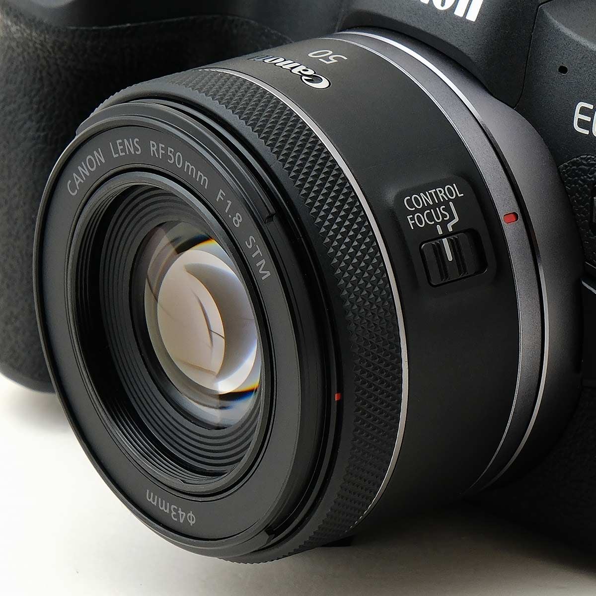 2万円台の格安レンズ「RF50mm F1.8 STM」はなぜ価格.comで人気なのか