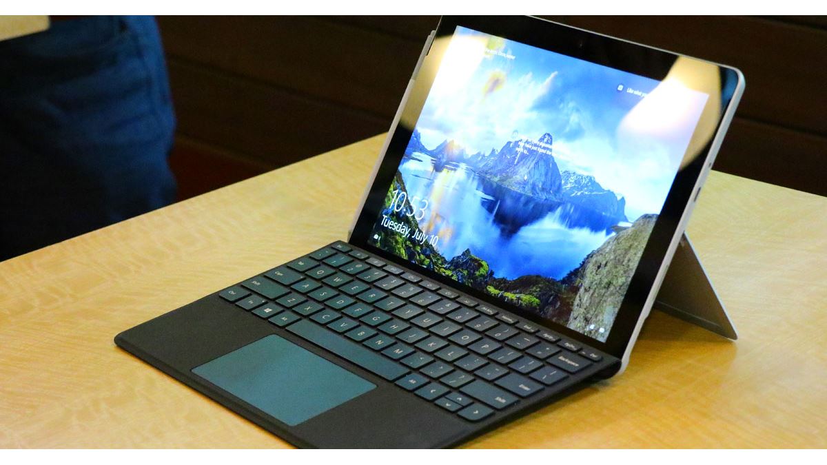 売れそうな予感！ 日本人好みの小さくて軽い「Surface Go」登場 - 価格