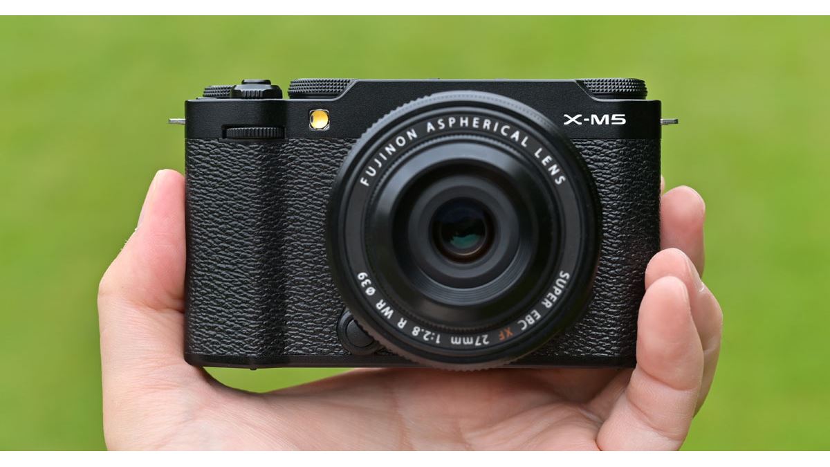 富士フイルム「X-M5」登場！ 約11年ぶりの「X-Mシリーズ」新モデル