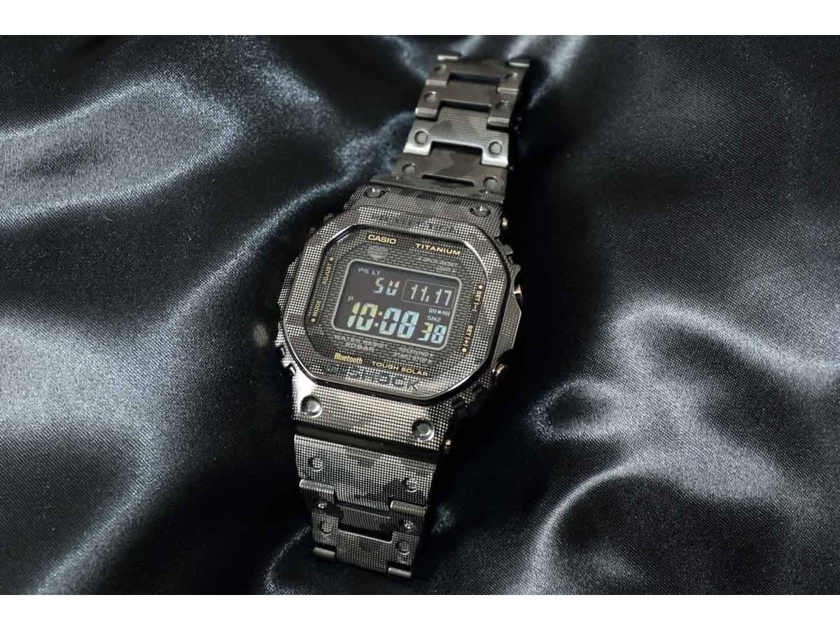 G-SHOCK」からフルチタンの「5000」が初登場！ レーザー彫りの迷彩柄が