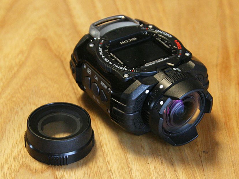 ガチで使って実感！ 液晶モニターを搭載したタフネスなアクションカム