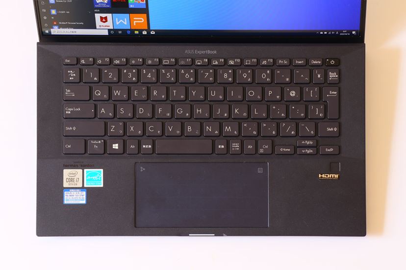 14型で約870g！ ASUSから軽量モバイルノート「ExpertBook B9」登場