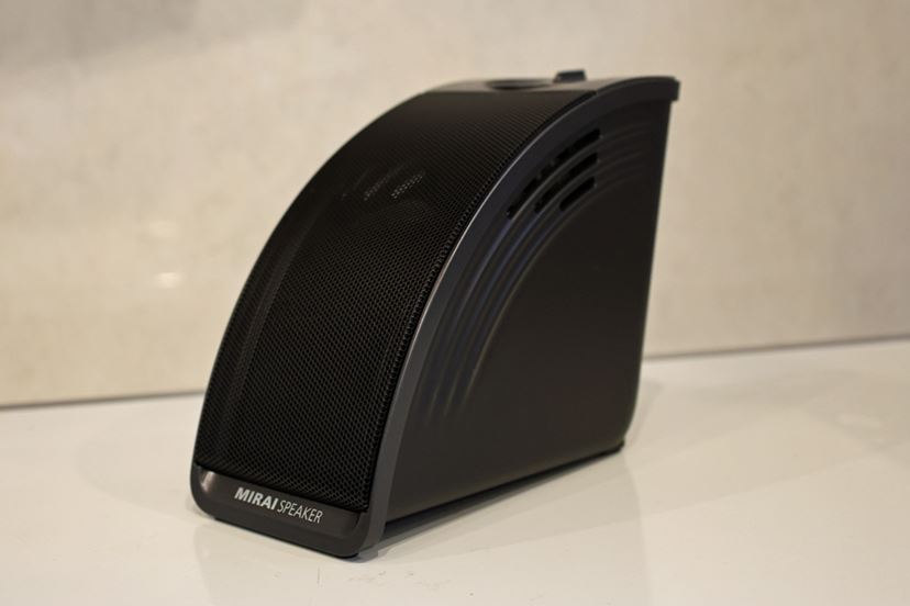 ミライスピーカー・ミニ」はプレゼントに最適？ 真剣に検証してみた