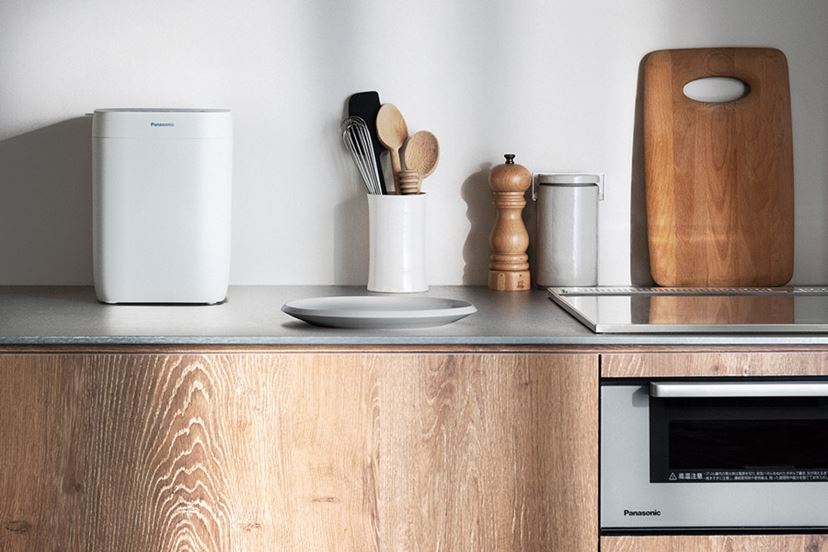 新製法でおいしさ追求！ パナソニックの業界最小ホームベーカリーで