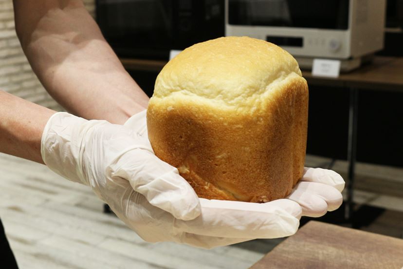 新製法でおいしさ追求！ パナソニックの業界最小ホームベーカリーで