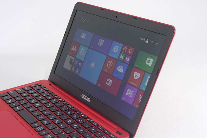 ASUS JAPAN「EeeBook X205TA」―売れ筋2位！ 3万円モバイルノートPCの