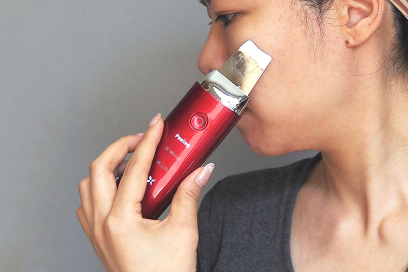 角栓を弾き飛ばす!? タッピング効果もある1台3役の超音波美顔器を検証