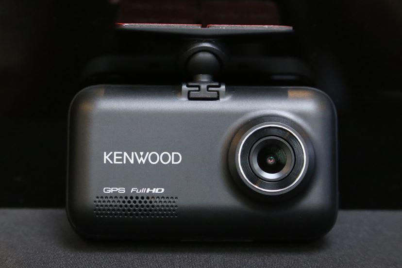 ケンウッド「DRV-MR740」高精細画質で前も後ろも撮影できるドライブ