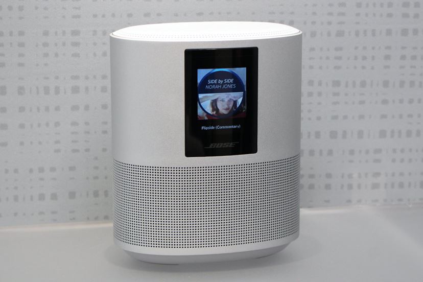 ボーズ初のスマートスピーカー「Home Speaker 500」。往年のヘッド