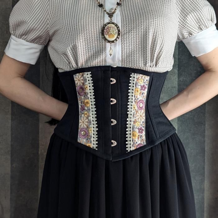 size4即納可能】インド刺繍リボン ミニショートコルセット（ブラック