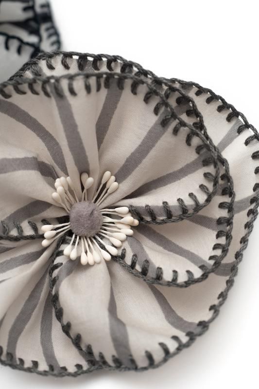 mina perhonen light flower コサージュ - ミナペルホネン正規取扱店