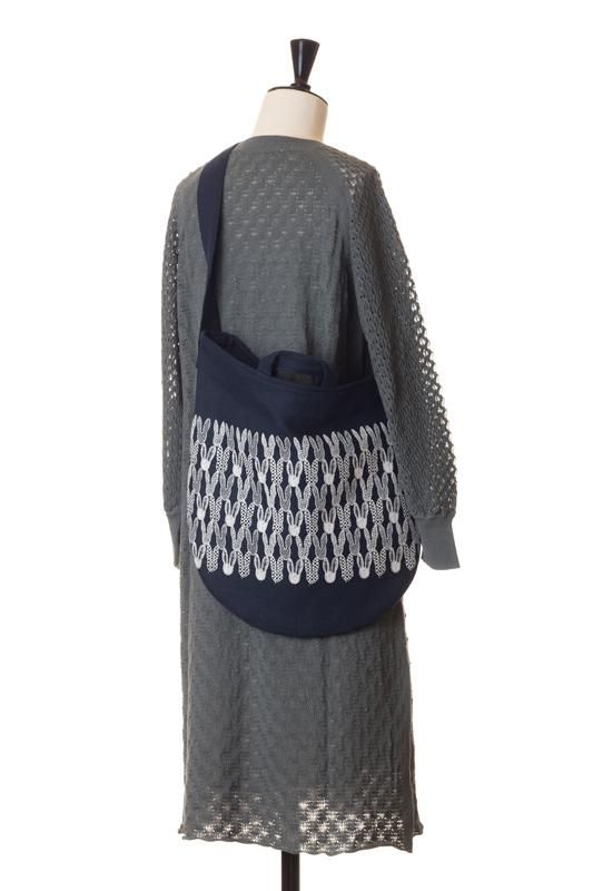 ミナペルホネン pomppia ショルダーバッグ ラージサイズ - ミナ