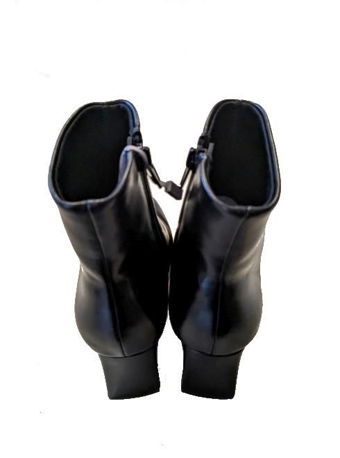 snidel （スナイデル）スクエアショートブーツ 23秋冬.【SWGS241603