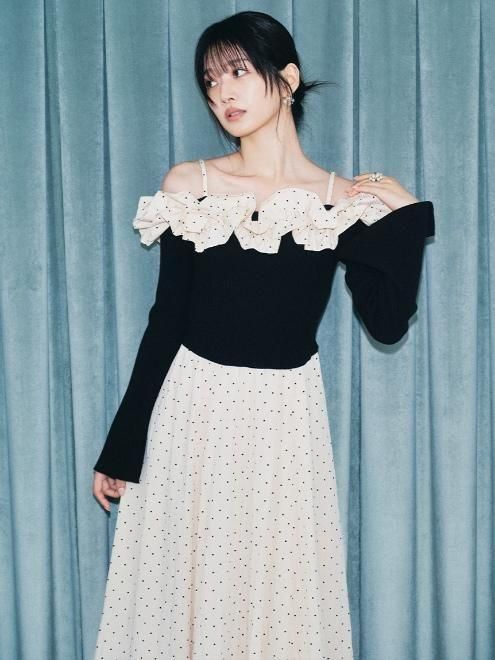 Lily Brown （リリーブラウン)フリルカラーニットコンビワンピース 25