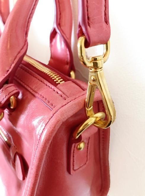 Miu Miu(ミュウミュウ)2WAYレザーショルダーバッグ FRAGOLA ピンク