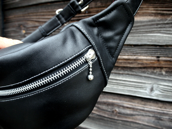 BARKBOX オリジナル ボールチェーン レザー ウエスト バッグ ベリー