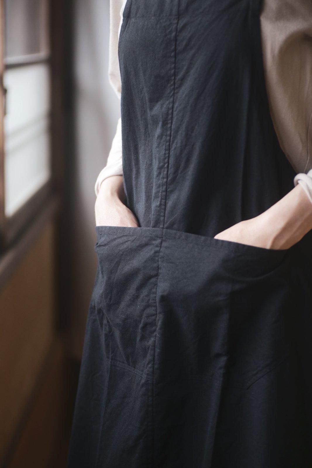 肩掛けエプロン/黒 - manufact jam 楓 OnlineStore