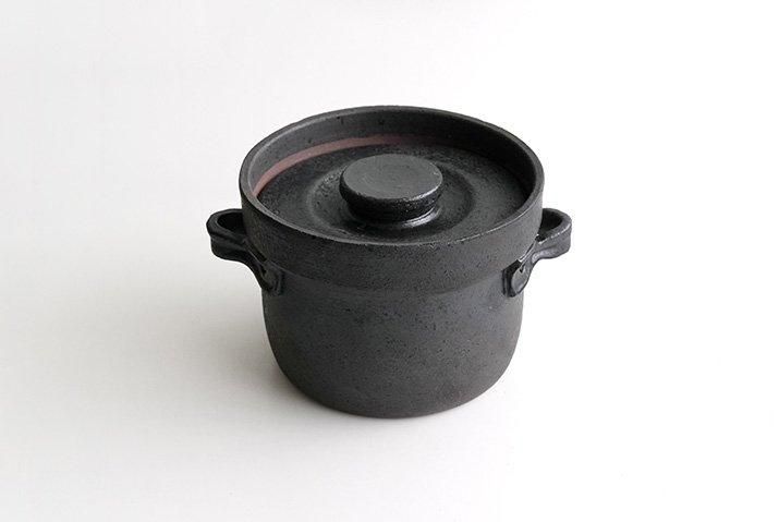 石渡磨美｜炊飯土鍋2合用（黒錆）｜作家のうつわ通販｜和食器セレクト
