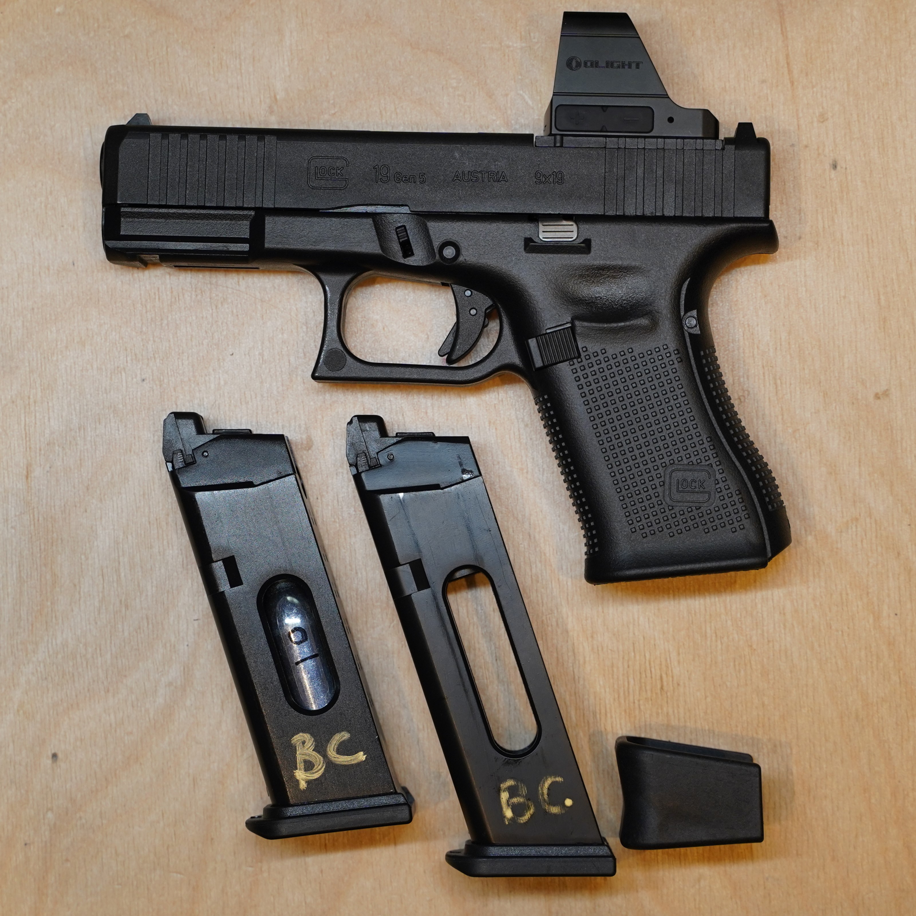 バトン グロック17マガジン→19変換 マガジンボトム - サバイバルJP