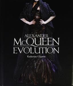 Alexander McQueen: Evolution アレキサンダー・マックイーン - 古本