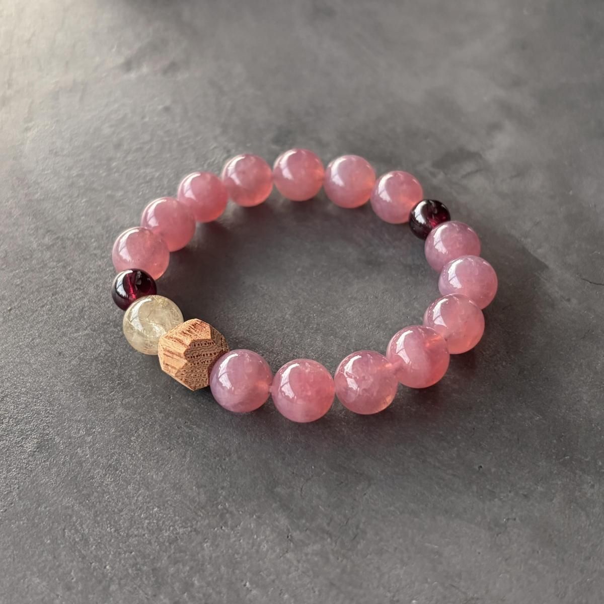 おまもりブレス｜ディープローズクォーツ×ガーネット