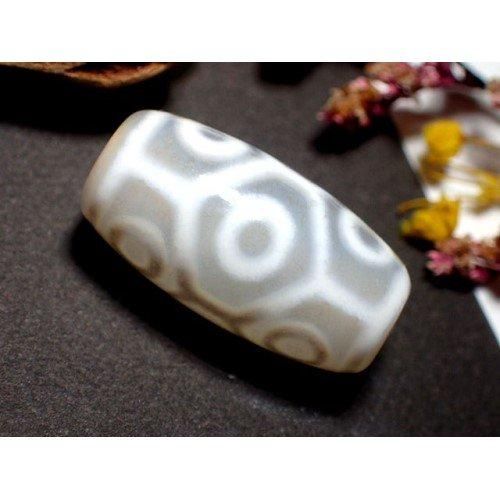 チベット老玉髄天珠】亀甲九眼天珠☆約10×20mm☆ナチュラル色 - 天珠