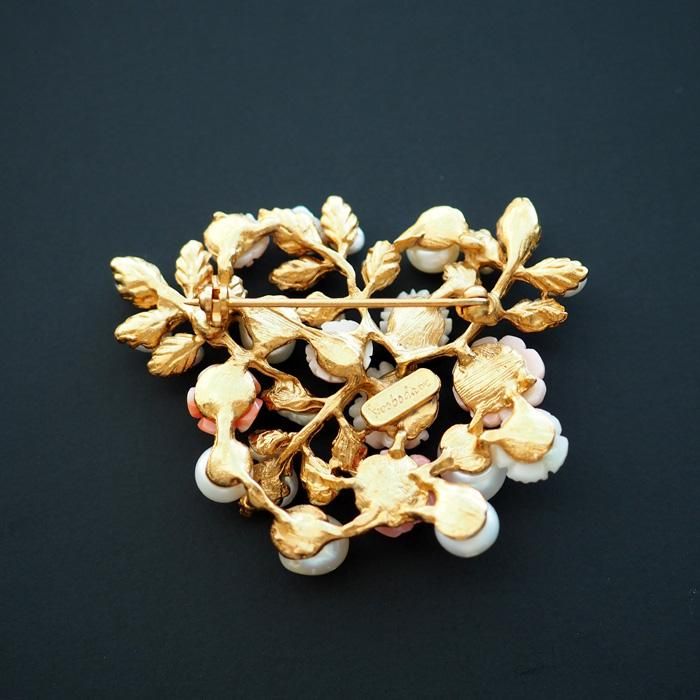 SWOBODA（スワボダ）☆淡水パールと珊瑚 エンジェルスキンコーラル