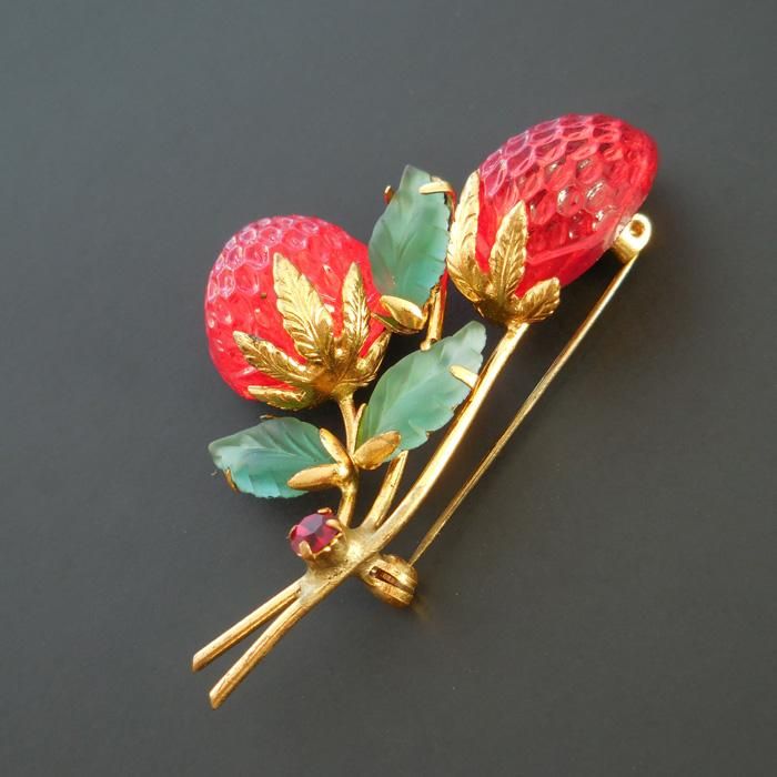 AUSTRIA（オーストリア）☆レッドストロベリー フルーツガラス 真っ赤