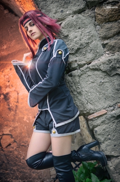 アニメ『コードギアス 反逆のルルーシュ』紅月カレンのコスプレ特集