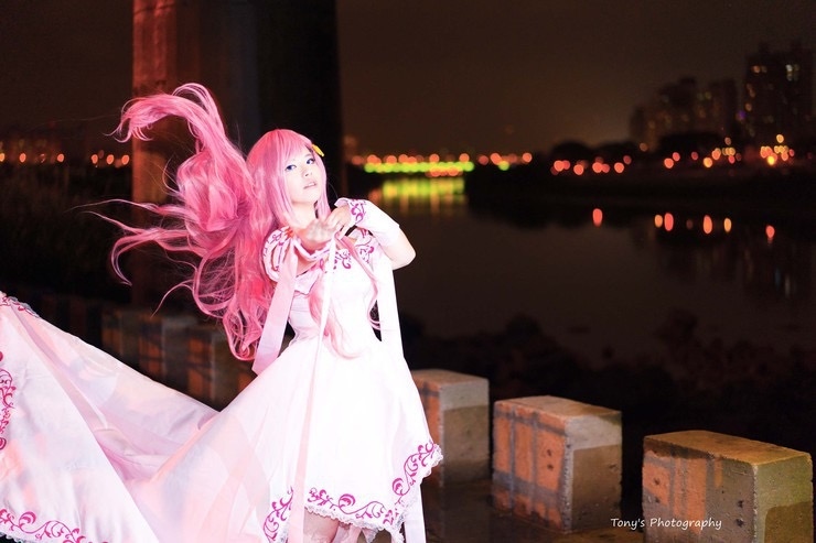 ガンダムSEED』ラクス、カガリ、フレイほかのコスプレ特集