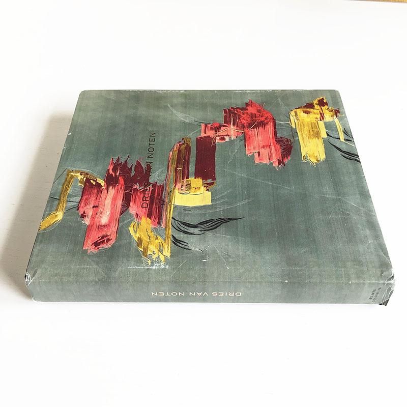 DRIES VAN NOTEN published by Les Arts Decoratifs, Parisドリス