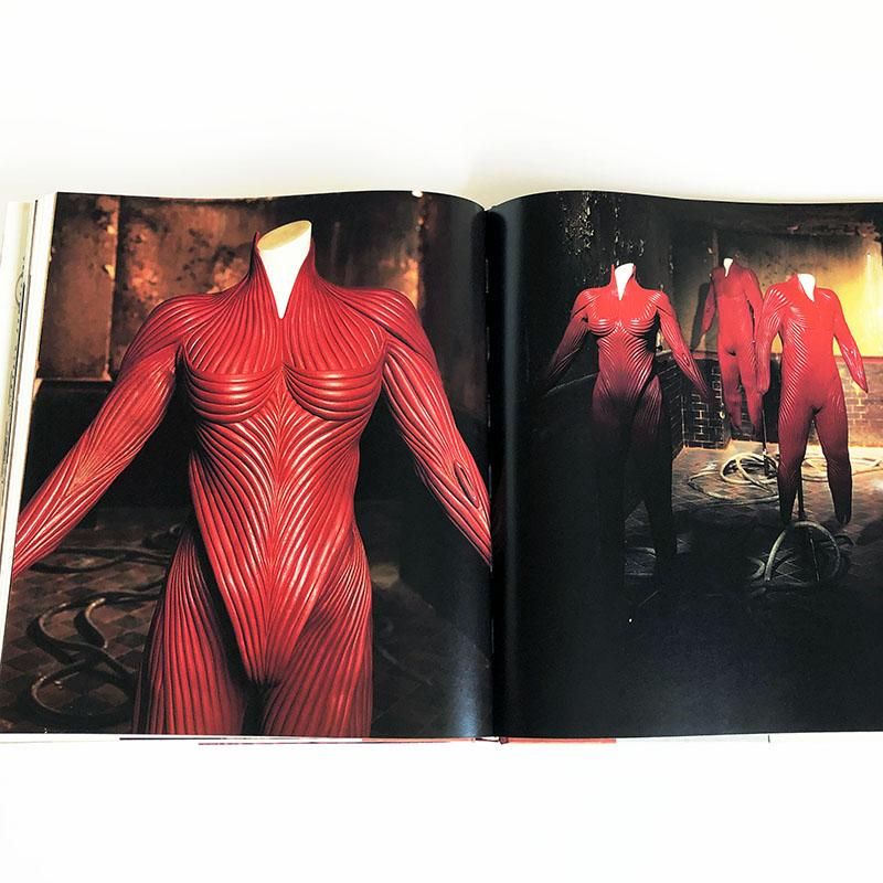 EIKO ON STAGE Eiko Ishioka石岡瑛子 - 古本買取 2手舎/二手舎 nitesha