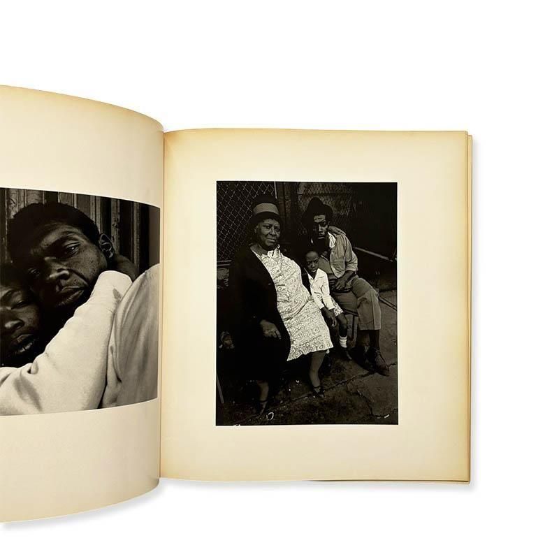 Bruce Davidson: East 100th Street photographsブルース・デビッド