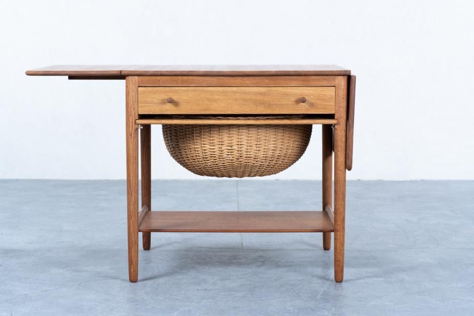Hans J Wegner AT33 ソーイングテーブル オーク | 北欧家具 haluta