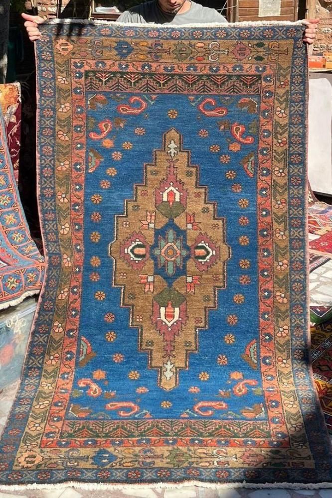 オールド絨毯/トルコ絨毯・ニーデ・チャマルド/約207×117cm - 手織り