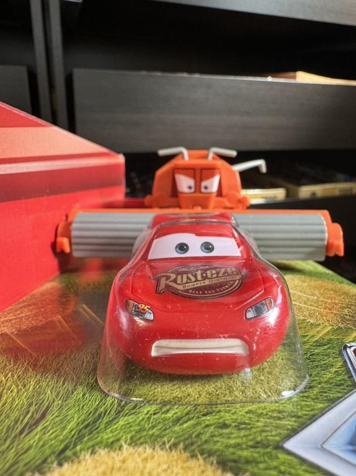 CARS ON THE ROAD RED'S FIRE STATION PLAYSET （RED プラ製付属）接続対応