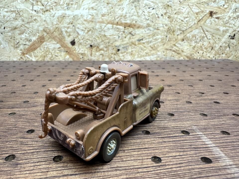 TIME TRAVEL MATER RADIATOR SPRINGS BEGINNINGS GIFT PACK 2013