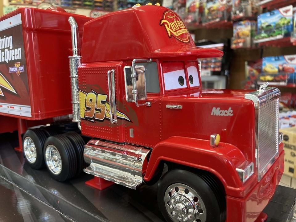 JADA TOYS 1:24 CARS3 MACK WITH TRAILER 全長63cm!!