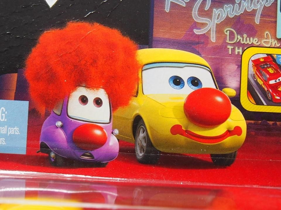 世界限定4000個のスーパーチェイス、サーカスフォークリフトとGTの